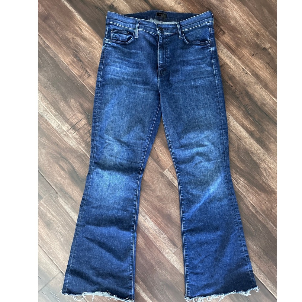 Mother The Weekender Fray Flare Jeans Mint Condition Blue Size 31 Raw Hem